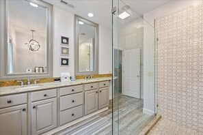 Badewanne, Whirlpool, Handtücher