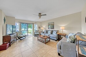 TV, stereo - Private Deck View of Bay, Golf Cart, 261 Fairways (Miramar Beach)