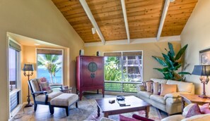 Interior - Aloha Condos, Kanaloa at Kona, Condo 3104, Oceanfront, AC (Kailua Kona)