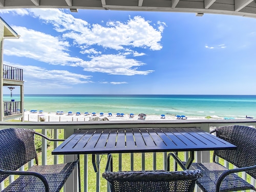 "Sunseekers 3-The Breezeway " |  Beachfront With Beautiful Views | Walk or Bike to Restaurants