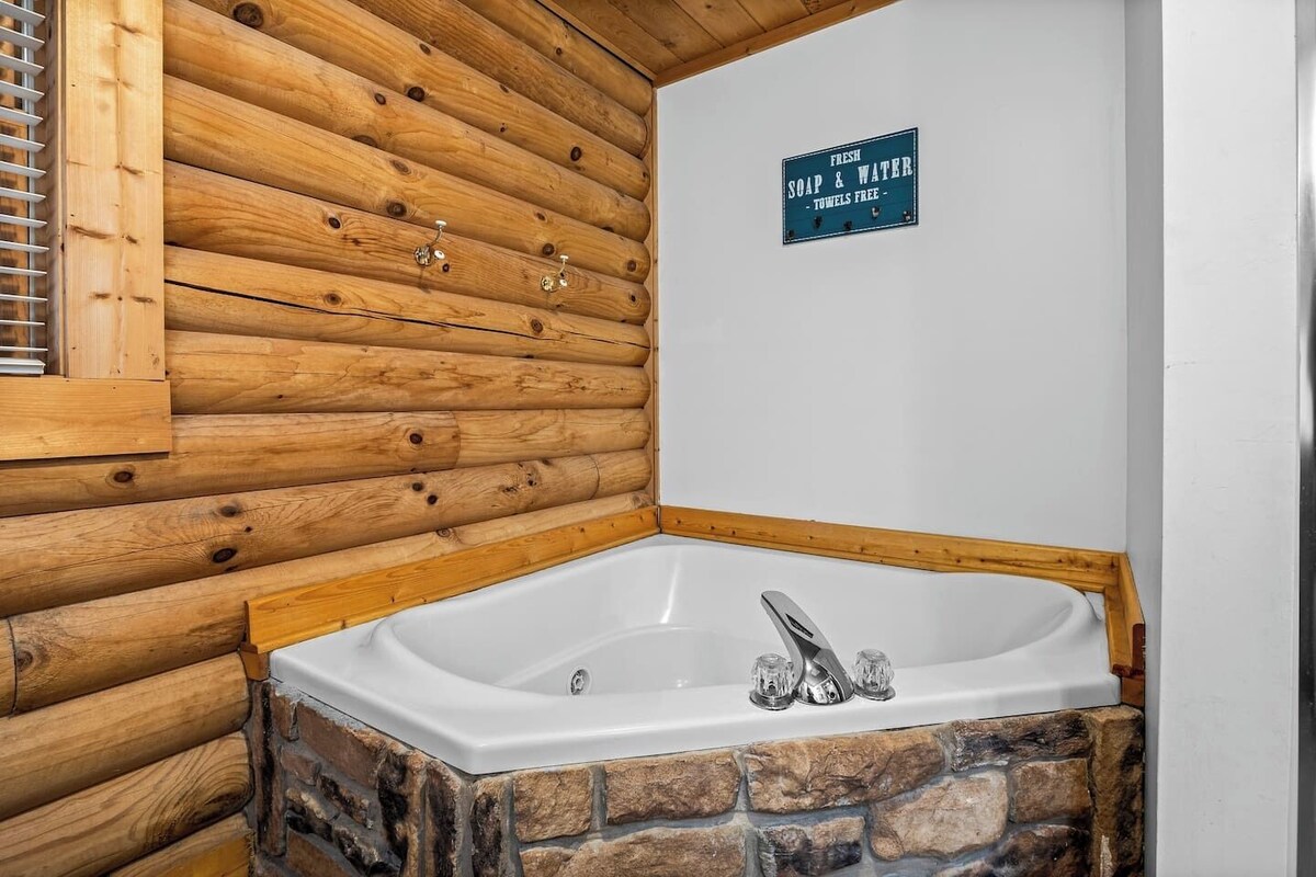 Photo 63 of Cabin Close To Downtown Gatlinburg,National park!