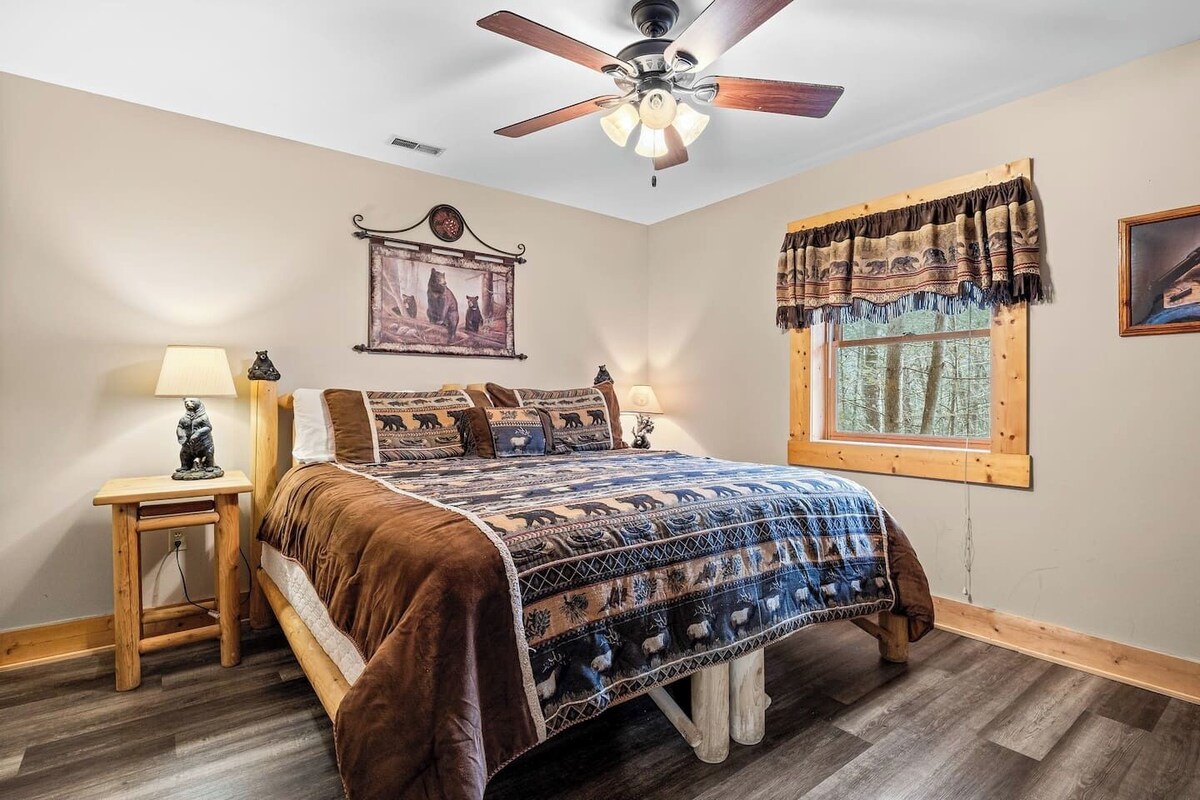 Photo 80 of Cabin Close To Downtown Gatlinburg,National park!
