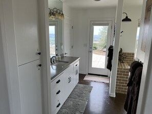 Combined shower/bathtub, hair dryer