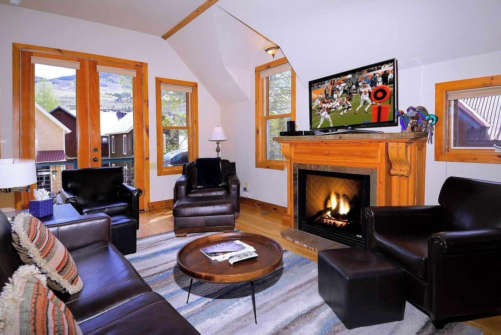 TV, fireplace, video games, offices