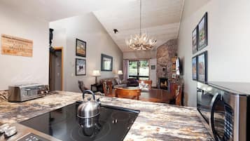 Micro-ondes, cafetiĂšre/bouilloire