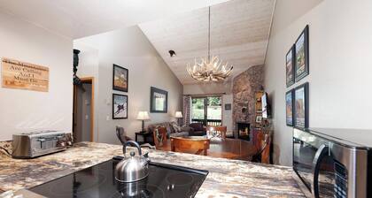 Neu eingerichtete Wohnung - beheizter Pool - Free Ski Shuttle - 4. Nacht gratis