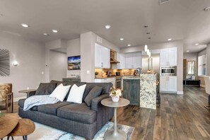 TV, fireplace, offices