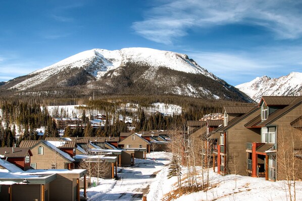Exterior - Stylish Condo Near Dillon Reservoir & Seven Ski Areas (Silverthorne)