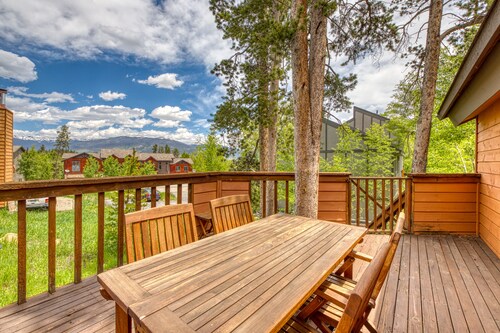 Spacious lodge-style duplex with private hot tub - near hiking, skiing, & more
