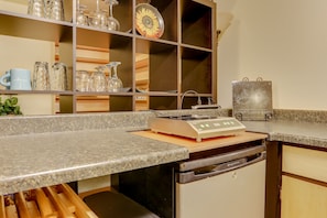 Fridge, microwave, coffee/tea maker, toaster
