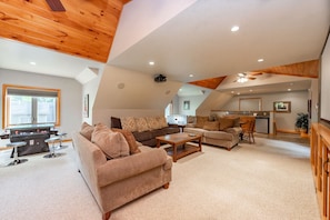 Smart TV, fireplace, DVD player, table football