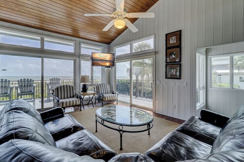 9 Driftwood- Oceanfront Home w/  Large 20 ft x 50 ft Pool.