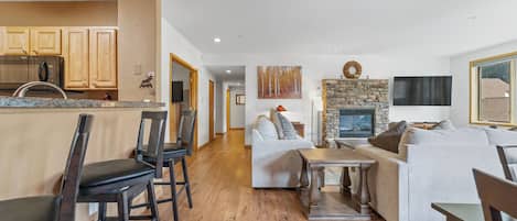 TV, fireplace, DVD player