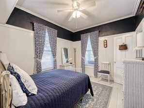 4 bedrooms, iron/ironing board, free WiFi