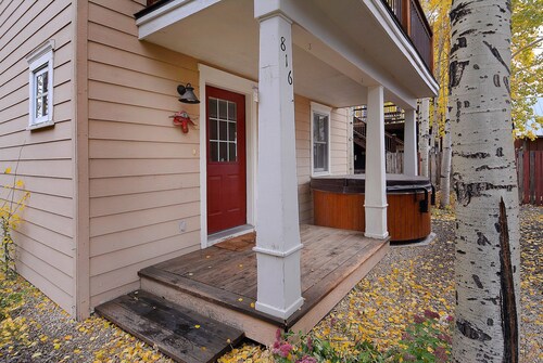 The Grand Escape - Great Duplex on Elk. Hot tub