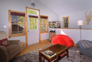 TV, fireplace, DVD player, offices - The Grand Escape - Great Duplex on Elk. Hot tub (Crested Butte)