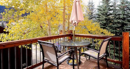 The Grand Escape - Great Duplex on Elk. Hot tub