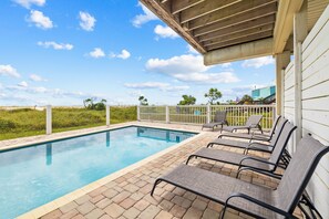 A heated pool - Southern Exposure: Large Beachfront Home- Sleeps 16, Priv. Pool, Pet Friendly! (Port St. Joe)
