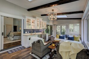 5 soverom, strykejern/-brett, wi-fi (inkludert) og sengetøy