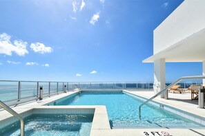 1900 Ninety Eight Rooftop Pool