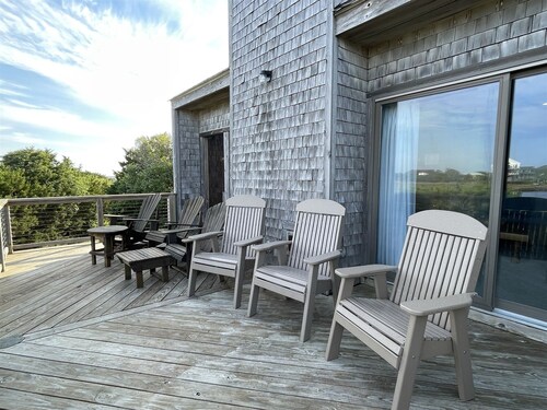 Will's Hideaway Quiet, Secluded and Pet Friendly!