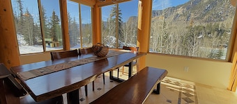 Gorgeous Home with Hot Tub & Private Pond just 2 Miles to Purgatory Ski Resort