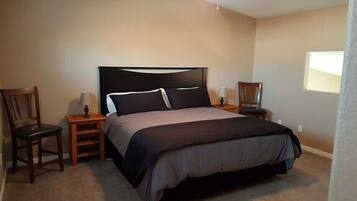 3 bedrooms, iron/ironing board, free WiFi, bed sheets