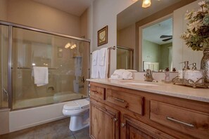 Hair dryer, towels - Las Palmas Resort #2117 | All-Inclusive Amenities (Saint George)