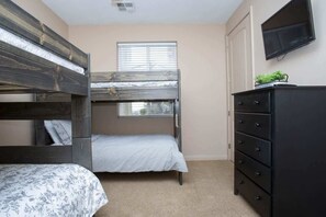 3 bedrooms, free WiFi, bed sheets