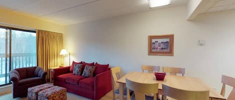 تلفزيون، مشغل دي في دي، كُتُب، مكتبة فيديو