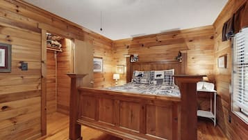 2 slaapkamers, een strijkplank/strijkijzer, internet, beddengoed