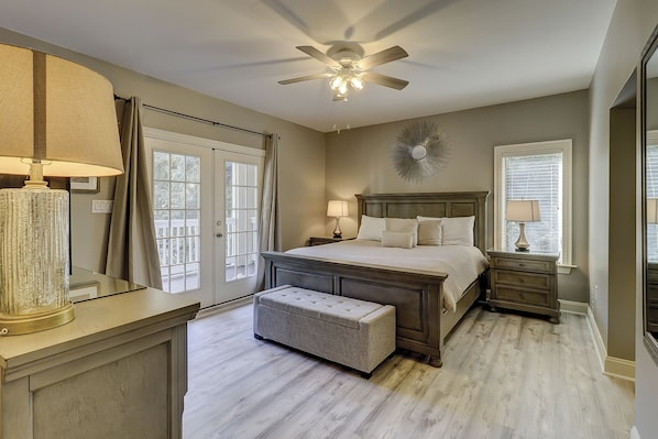 6 bedrooms, iron/ironing board, free WiFi, bed sheets