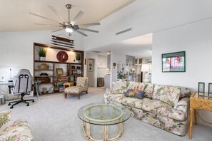 Smart TV, DVD player, stereo