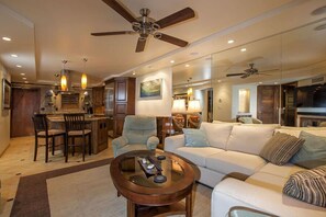 TV, DVD player, stereo - Kihei Beach #102 - Stunning Beach Front 2 Bdrm Condo (Kihei, Maui)