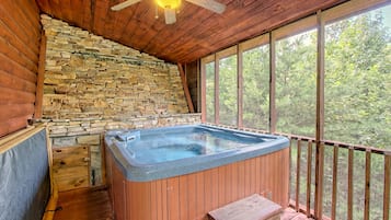 Bain à remous intérieur