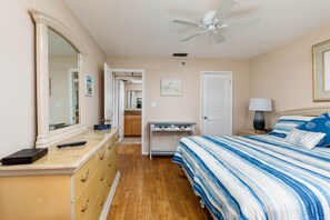 3 chambres, fer et planche à repasser, Wi-Fi gratuit, draps fournis