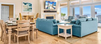 CASA DEL SOL - 4BR 4 BTH BEACHFRONT HOME W/POOL located in The Plantation