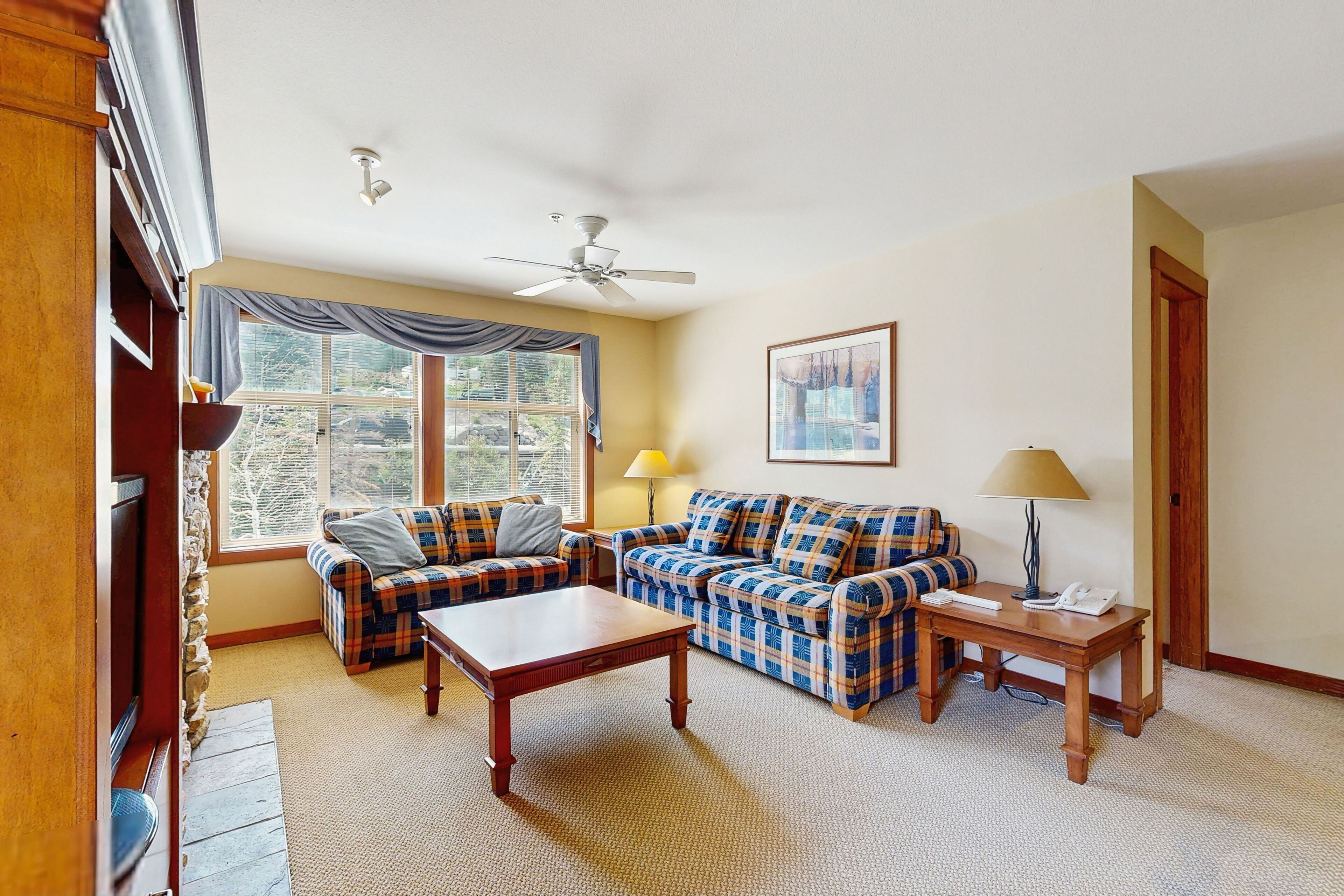 TV, lareira, DVD player, pebolim