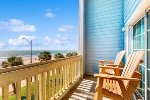 Property grounds - Charming condo with incredible views, pools & hot tub - steps from beach (Galveston)