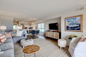 Flat-screen TV, DVD player, stereo - Wright By The Sea –Relax and enjoy the beach at this comfy oceanfront condo (Wrightsville Beach)