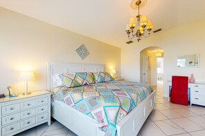 3 bedrooms, iron/ironing board, Internet, bed sheets