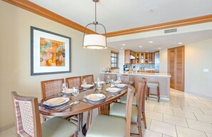 Dining - Maui Resort Rentals: Hyatt Residence Club – 3BR Oceanfront Upper Floor VIlla (Lahaina)