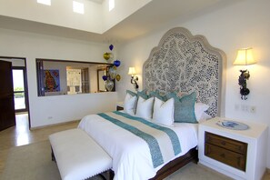 7 habitaciones, caja de seguridad en la habitación y cuna de viaje 