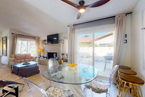 Dining - Recently Updated Home w/ Private Patios: 15 Mins From Downtown Palm Springs (Desert Hot Springs)