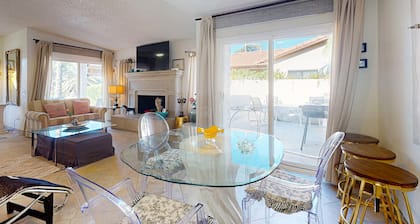 Recently Updated Home w/ Private Patios: 15 Mins From Downtown Palm Springs