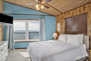 3 makuuhuonetta, silitysrauta/-lauta, ilmainen Wi-Fi, vuodevaatteet