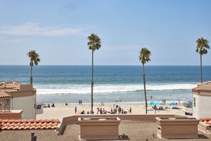 On the beach - Panoramic Ocean View White Sandy Beaches   Community Jacuzzi (Oceanside)