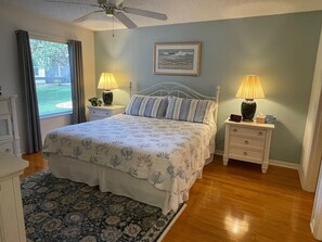3 bedrooms, desk, iron/ironing board, free WiFi - Chic Gem in The Villages - Modern Amenities & Prime Location! Call today! (The Villages)