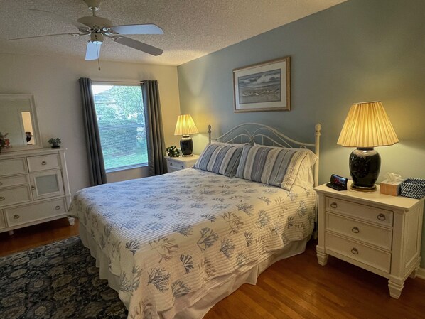 3 bedrooms, desk, iron/ironing board, free WiFi