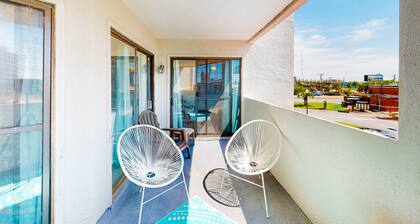 Viihtyisä huoneisto paratiisissa w / yksityinen laituri, uima-allas ja sauna! Lumirinnut tervetulleita!